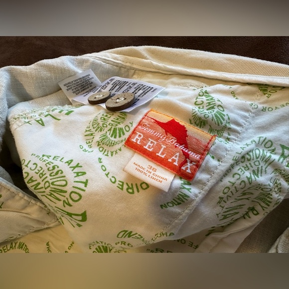 Tommy Bahama Men’s 36 Linen Cargo Shorts pale green - Picture 3 of 3